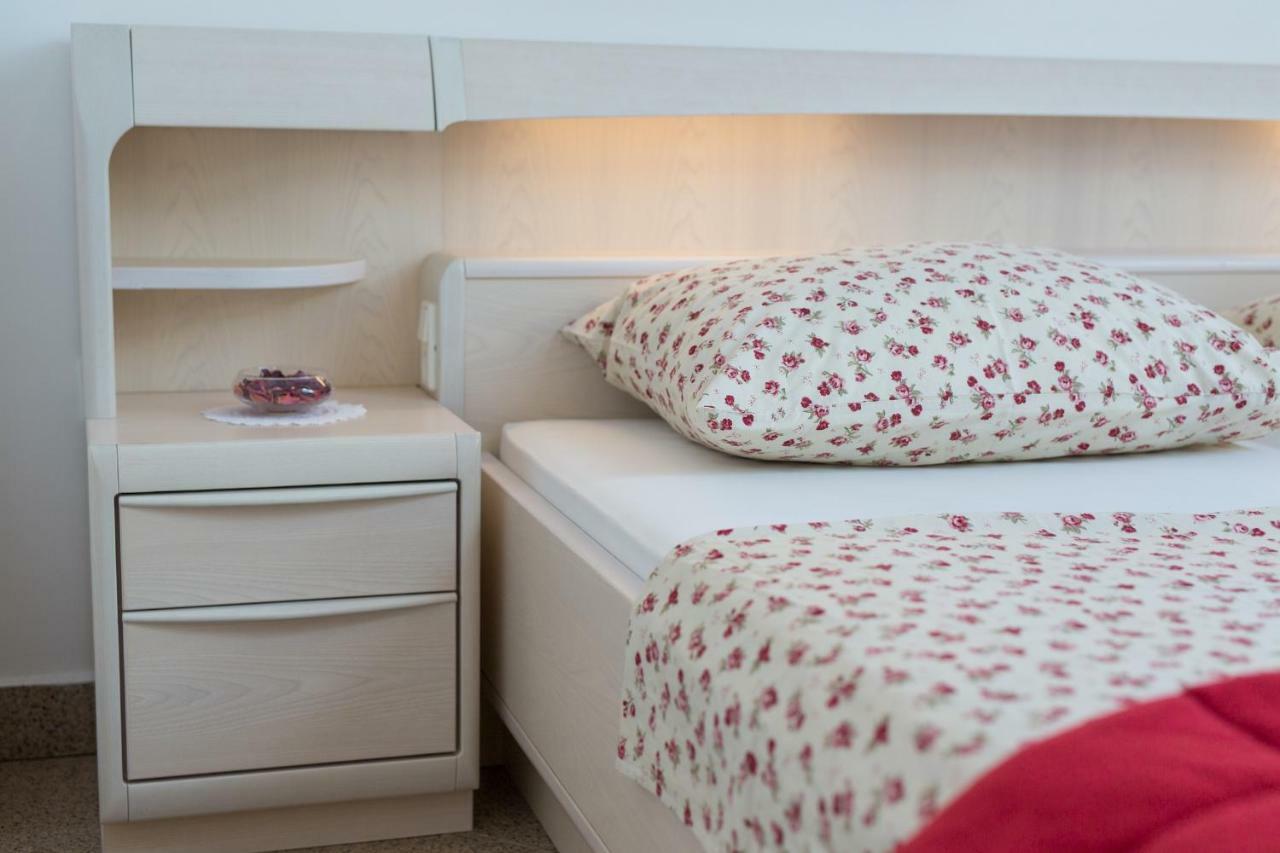 Apartment Punat Luaran gambar